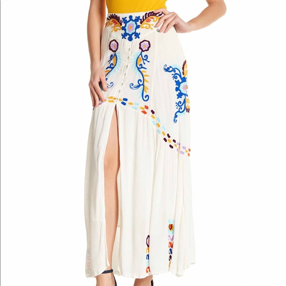 New Z&L Embroidered Skirt